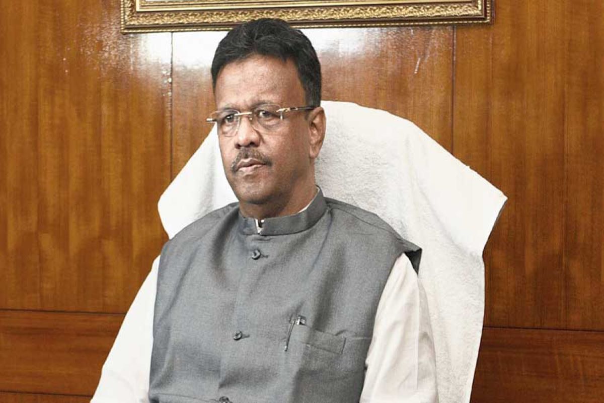 পুরসভার হোয়াটসঅ্যাপ নম্বরে ফোন করলে, তখনই জঞ্জাল সাফাই করবে কর্মীরা